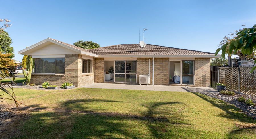  at 8 Romana Crescent, Papamoa Beach, Tauranga, Bay Of Plenty