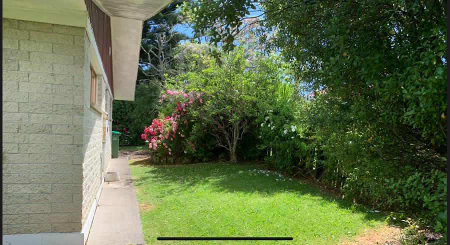  at 1/72 Evelyn Road, Cockle Bay, Auckland