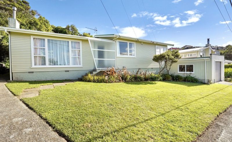  at 6 Cotswold Crescent, Newlands, Wellington
