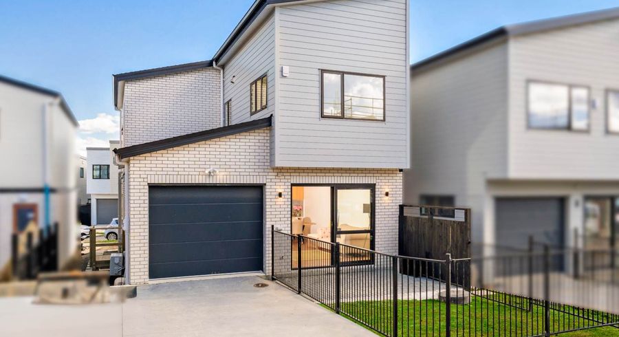  at 7 Whiteywood Street, Westgate, Waitakere City, Auckland