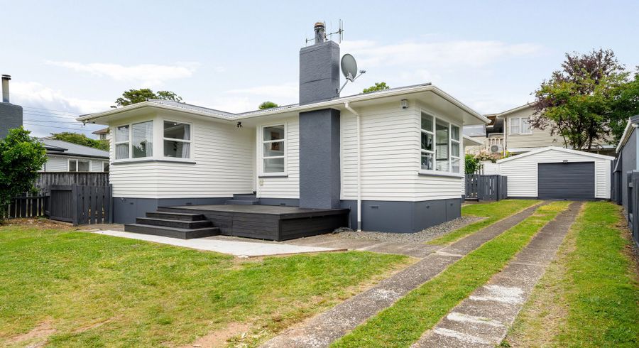  at 16 Manapouri Place, Glenview, Hamilton, Waikato