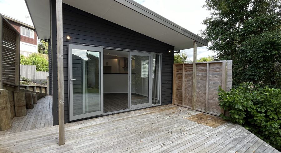  at 8C Paris Place, Birkenhead, North Shore City, Auckland