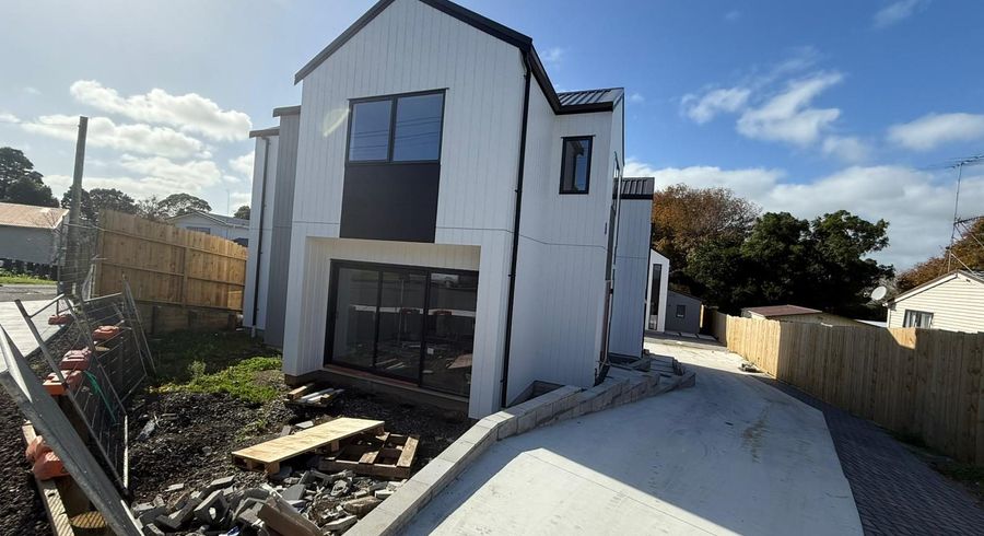  at 9 Tuakana Street, Point England, Auckland City, Auckland