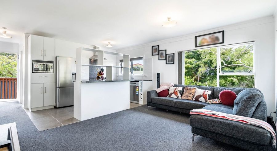  at 304 Great North Road, Henderson, Auckland