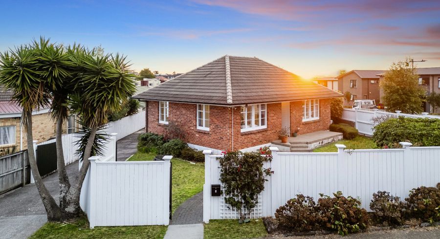  at 1 Freeland Avenue, Mount Roskill, Auckland City, Auckland