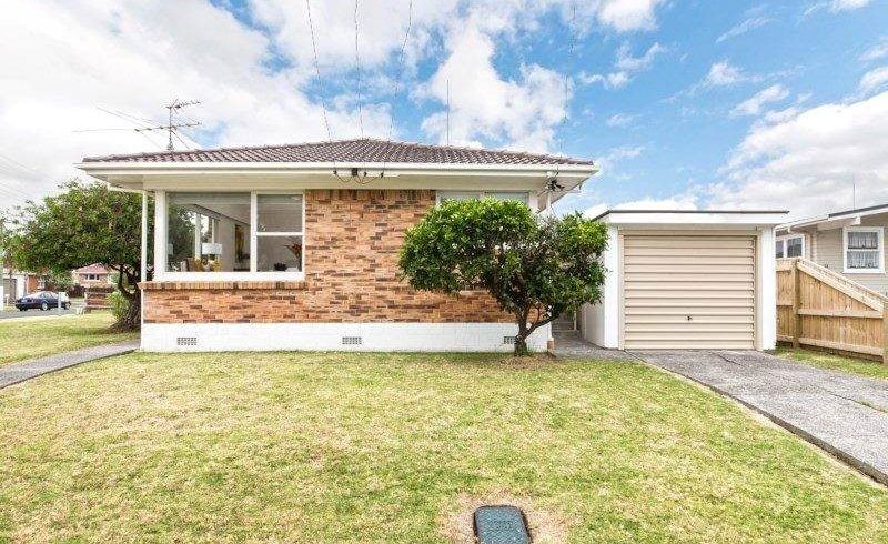  at 2/32 Dale Crescent, Pakuranga, Auckland