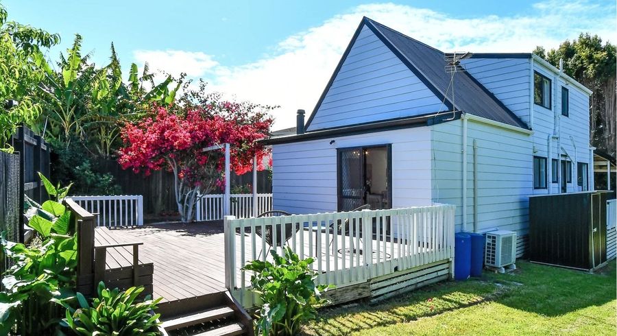  at 1/7 Banksia Place, Goodwood Heights, Auckland
