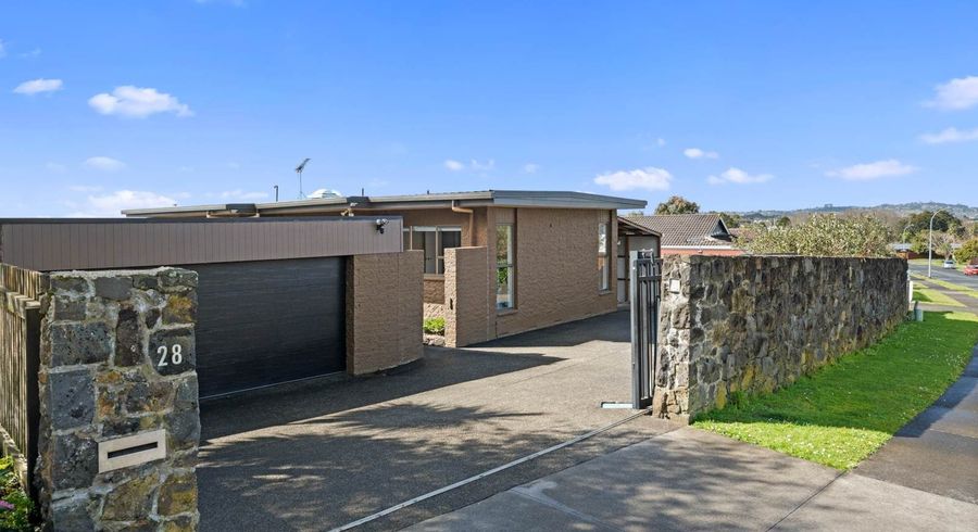 at 28 Luton Avenue, Sunnyhills, Manukau City, Auckland