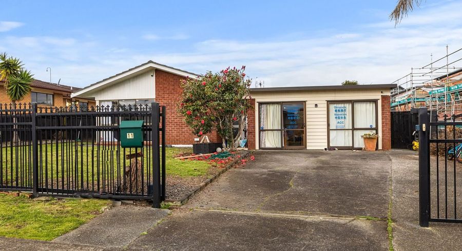  at 11 Jillteresa Cres, Half Moon Bay, Manukau City, Auckland