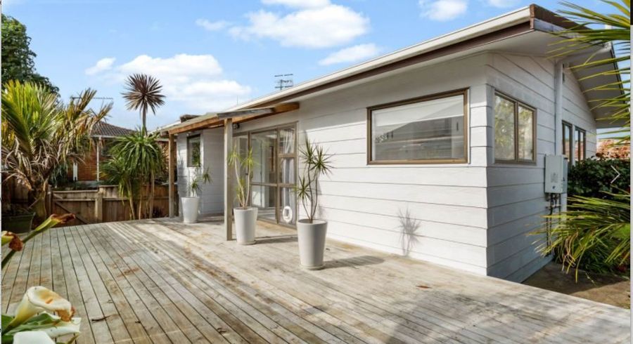  at 2/72 Onewa Road, Northcote Point, North Shore City, Auckland