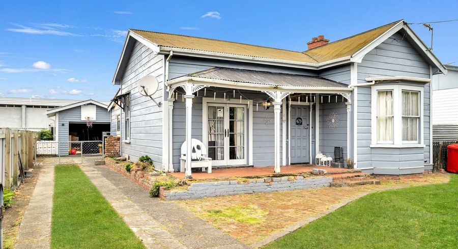  at 14 London Street, Aramoho, Whanganui, Manawatu / Whanganui