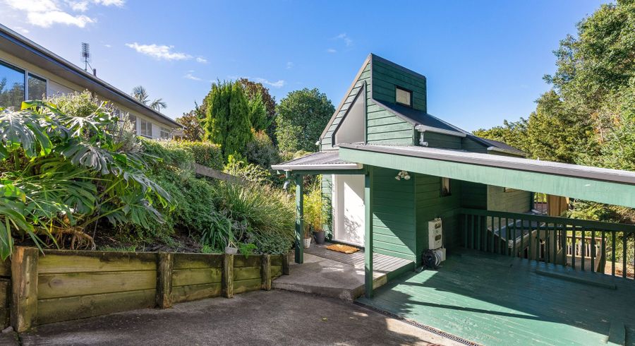  at 2/7 Almadale Place, Hillcrest, North Shore City, Auckland