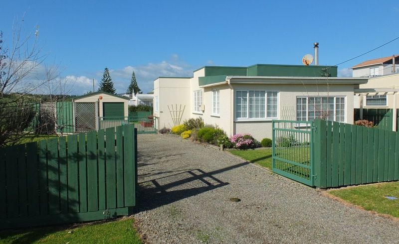 at 9 Warren Street, Foxton Beach, Foxton