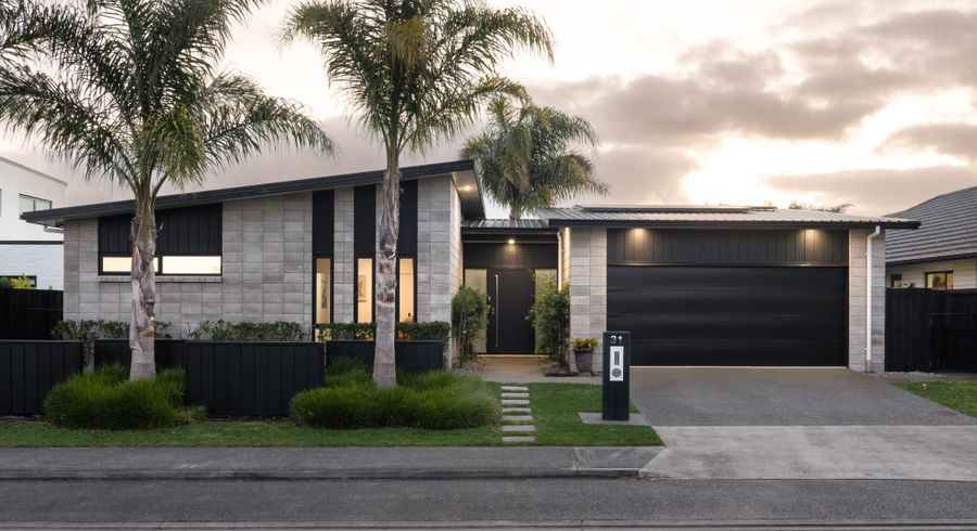  at 31 Brad Avenue, Flagstaff, Hamilton