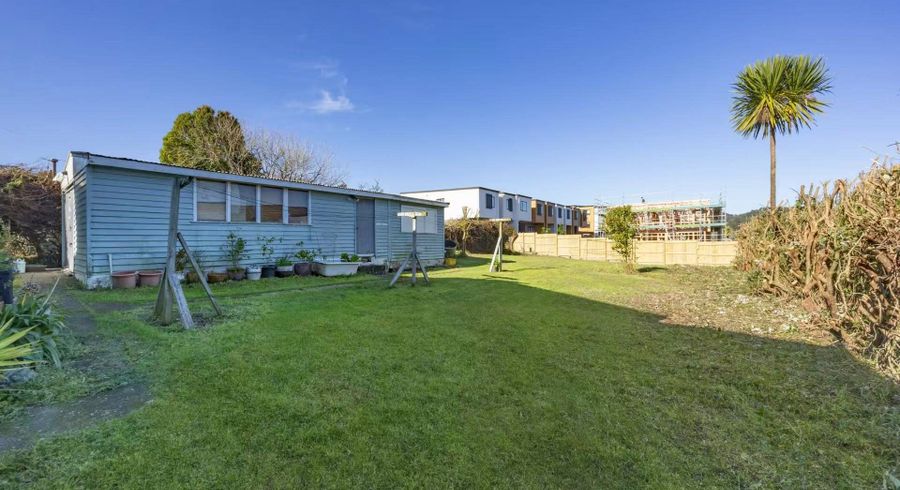  at 52 Savoy Road, Glen Eden, Waitakere City, Auckland