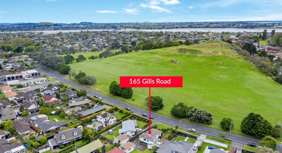  at 165 Gills Road, Half Moon Bay, Auckland