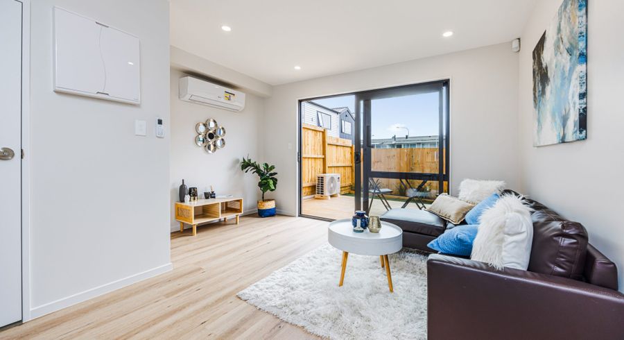  at 2/85 Jaemont Avenue, Te Atatu South, Waitakere City, Auckland