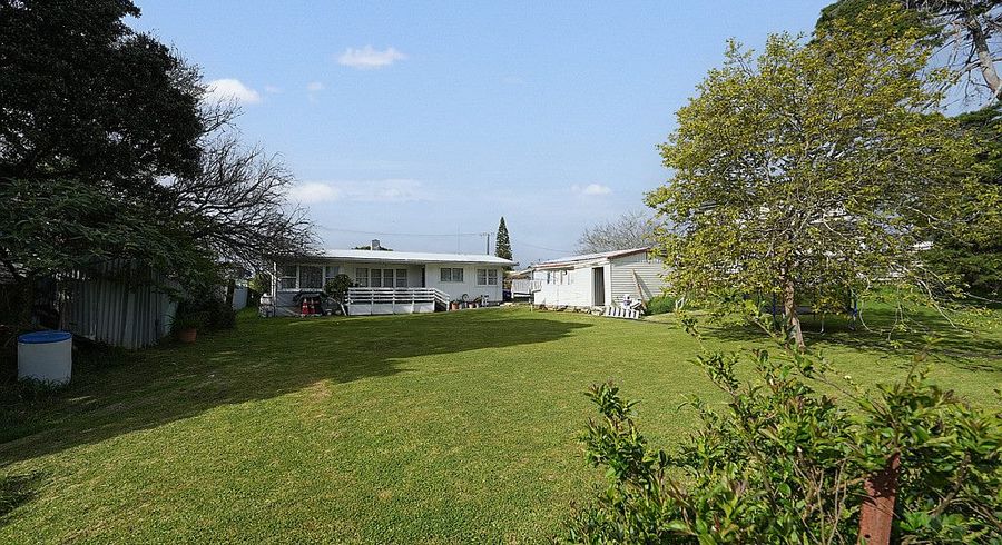  at 2 Mary Place, Favona, Auckland