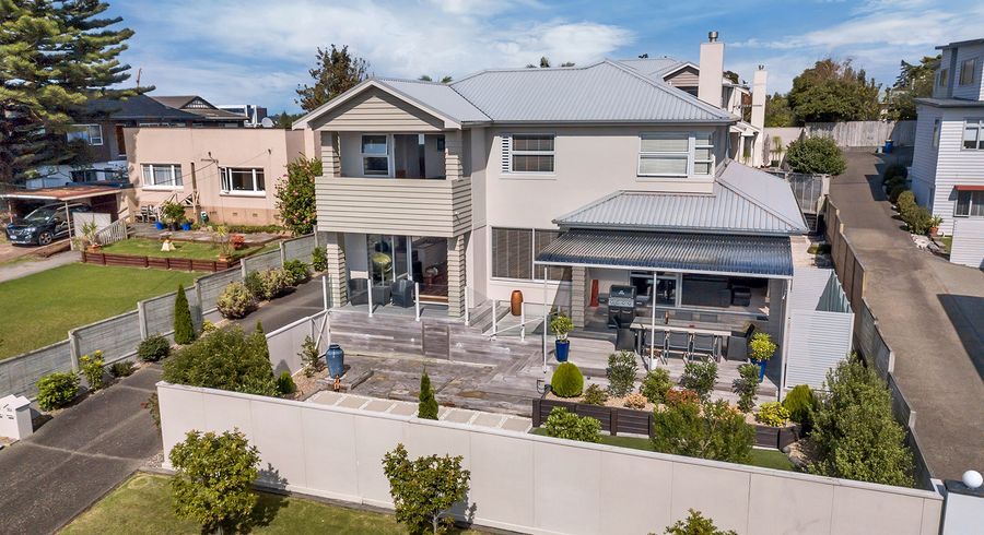  at 20 Quebec Road, Milford, Auckland