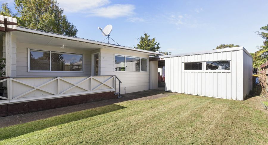  at 3/11a Bayside Avenue, Te Atatu Peninsula, Waitakere City, Auckland