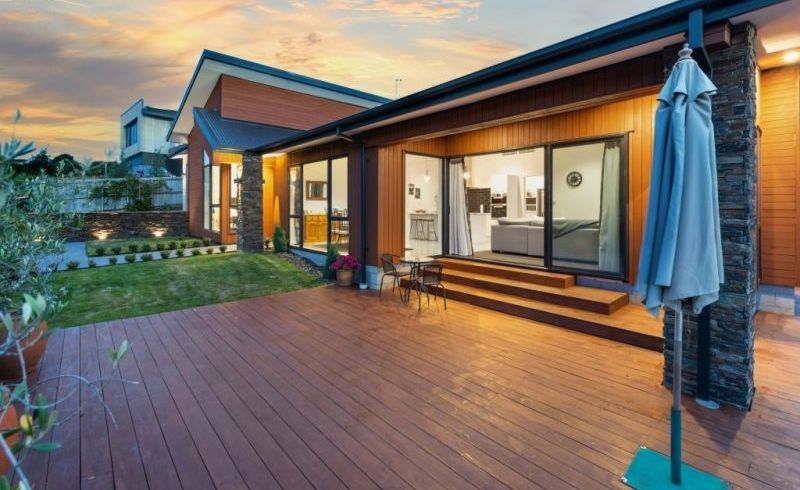  at 1 Vista Place, Huntsbury, Christchurch