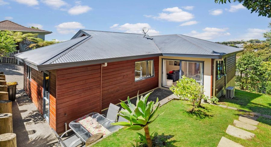  at 2/75D Target Road, Totara Vale, Auckland