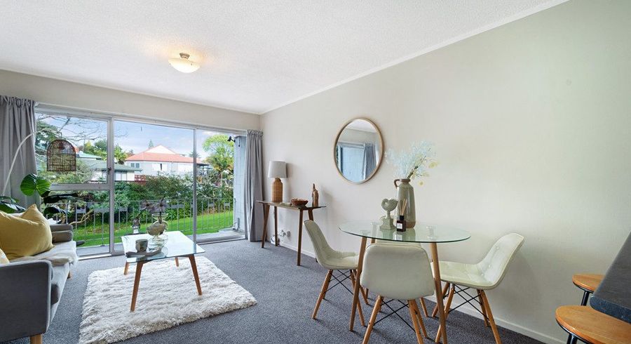  at 2/26 Kohekohe Street, New Lynn, Auckland