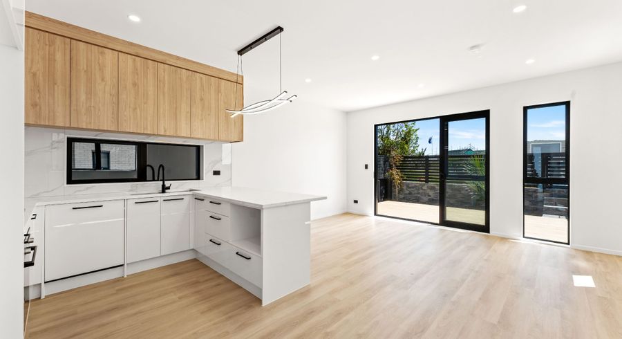  at 7/44 Drake Street, Howick, Manukau City, Auckland