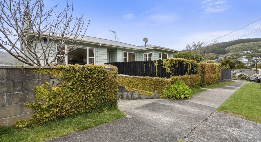  at 28 Saint Johns Terrace, Tawa, Wellington