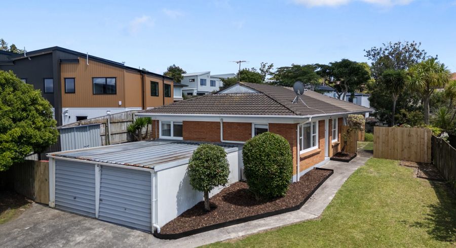 at 1/8 Broadview Place, Howick, Manukau City, Auckland