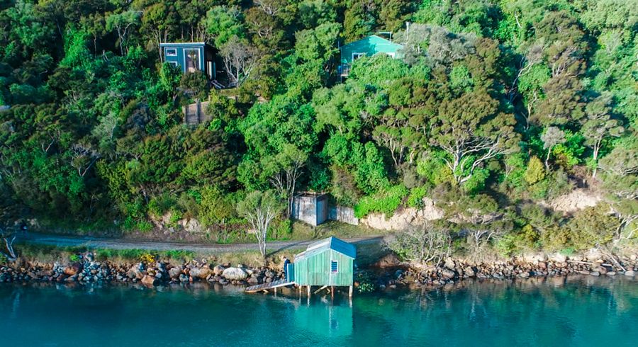  at 6 BAY RD, Purakaunui, DUNEDIN