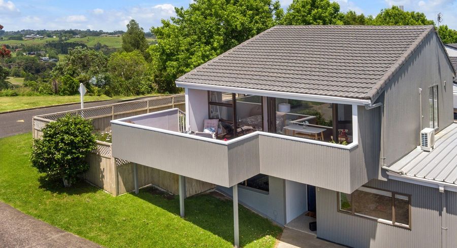  at 1/180 Sandspit Road, Shelly Park, Manukau City, Auckland