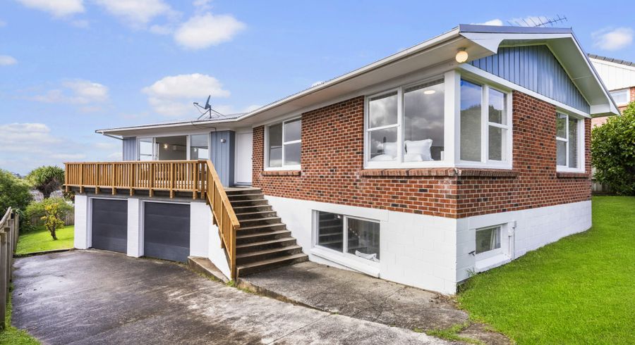  at 3 Alton Avenue, Hillcrest, Auckland