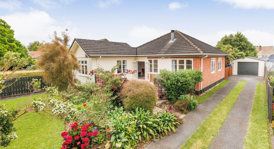  at 55 Savage Crescent, West End, Palmerston North