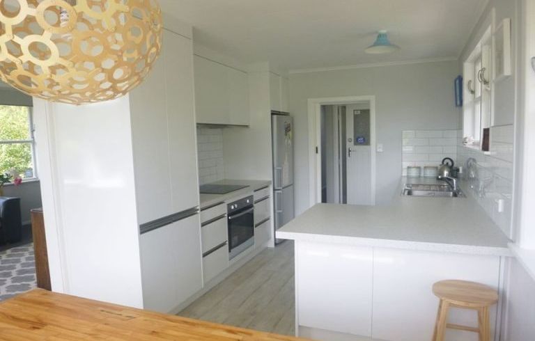  at 6 Wyndham Road, Pinehaven, Upper Hutt, Wellington