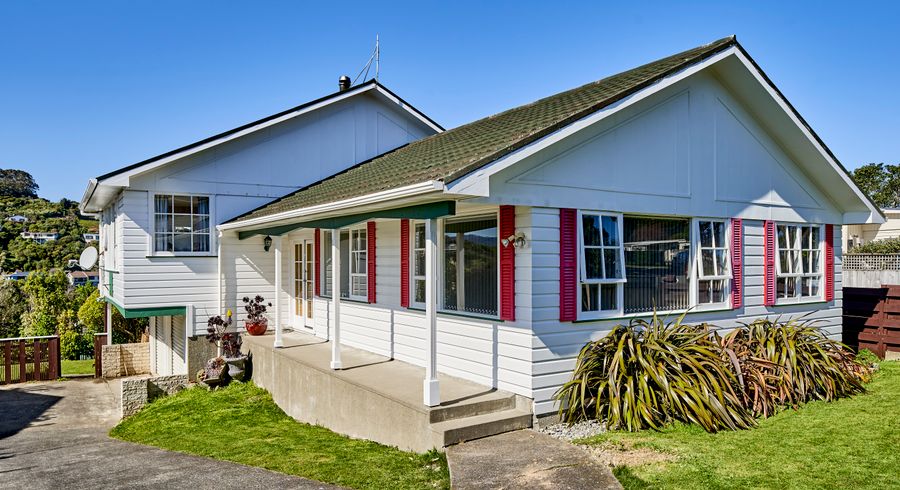  at 152 Kahu Road, Paremata, Porirua
