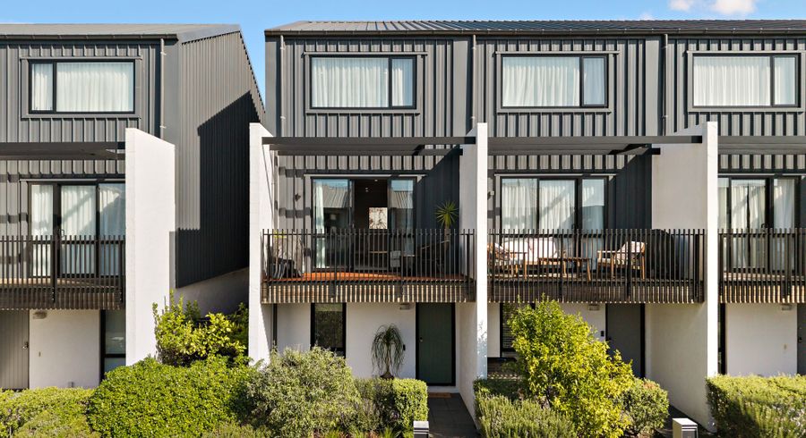  at 12 Tahuhu Road, Mount Wellington, Auckland