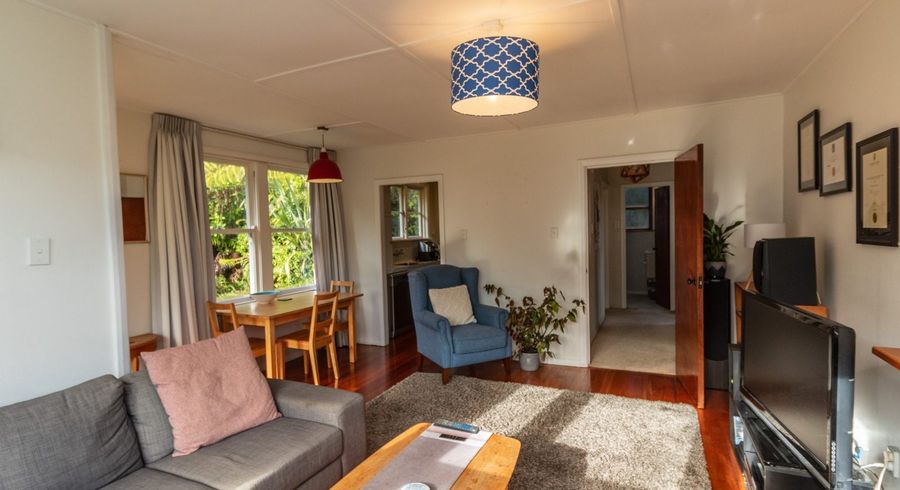  at 6 Montgomery Avenue, Karori, Wellington