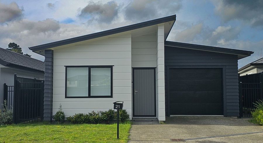  at 21 Thornbury Lane, Upper Hutt, Upper Hutt, Wellington