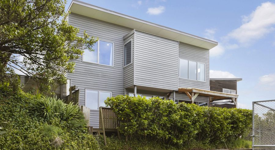  at 2/46 Bracken Road, Paparangi, Wellington