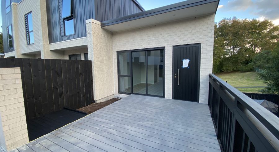  at 41F Camelot Place, Glenfield, North Shore City, Auckland