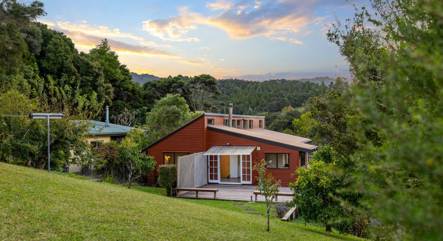  at 32 Opanuku Road, Henderson Valley, Waitakere City, Auckland