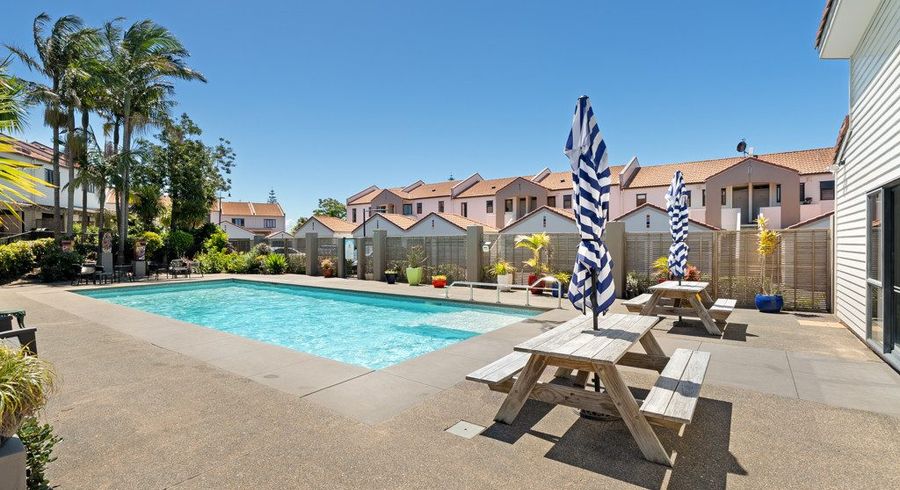  at 26/21 Armoy Drive, East Tamaki, Manukau City, Auckland