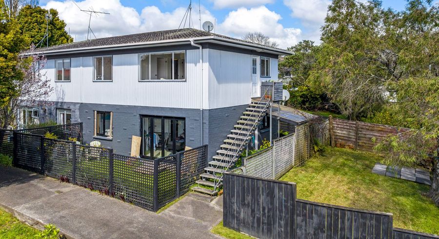  at 2/31 Gowing Drive, Meadowbank, Auckland