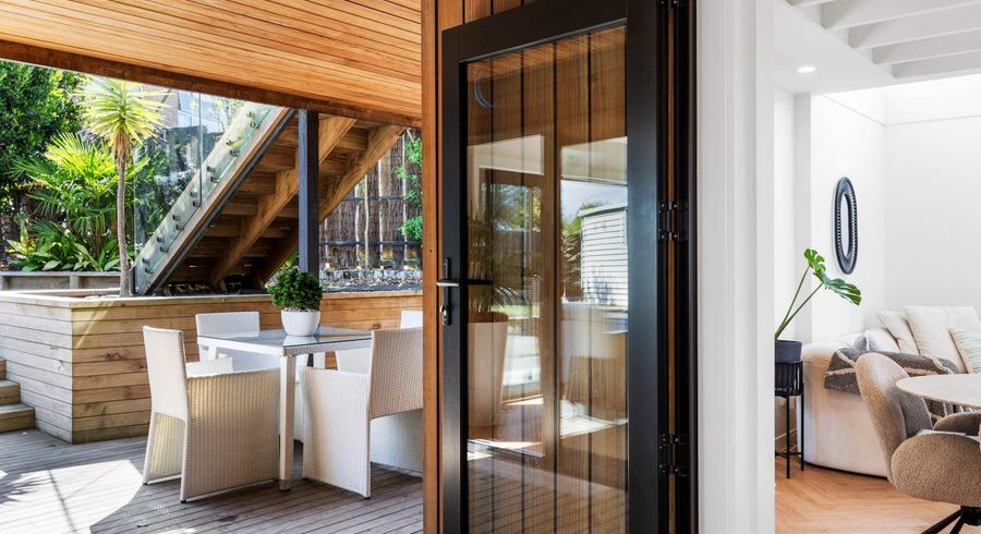  at 1/102 East Coast Road, Forrest Hill, Auckland