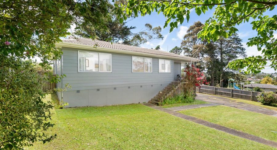  at 18 Gallony Avenue, Massey, Waitakere City, Auckland