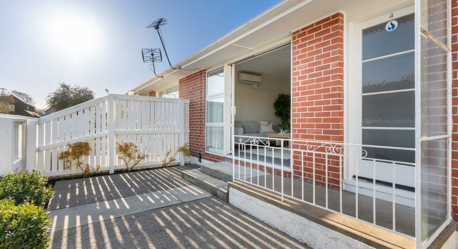  at 4/28 Aikmans Road, Merivale, Christchurch City, Canterbury