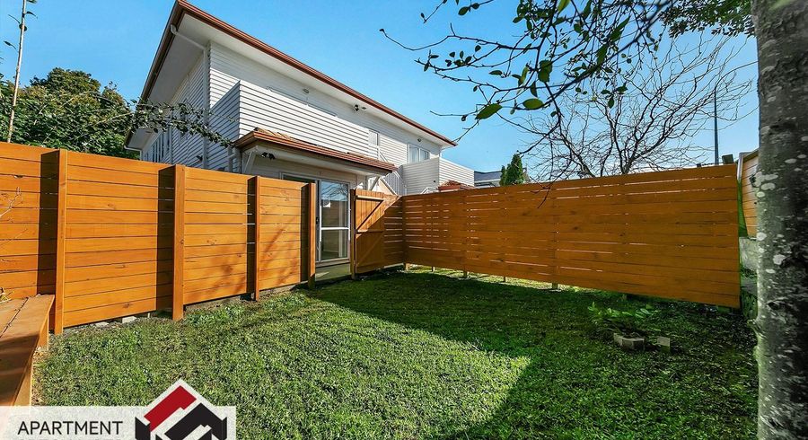  at 2/325 Mount Albert Road, Mount Roskill, Auckland