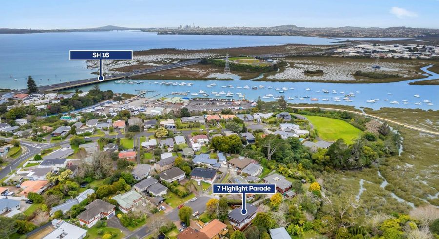  at 7 Highlight Parade, Te Atatu South, Waitakere City, Auckland