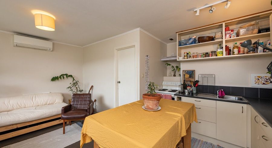 at 126 Eden Street, Island Bay, Wellington